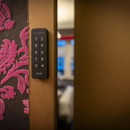 La Belle 10 Hotel 4*