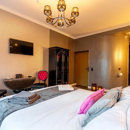 La Belle 10 Hotel
