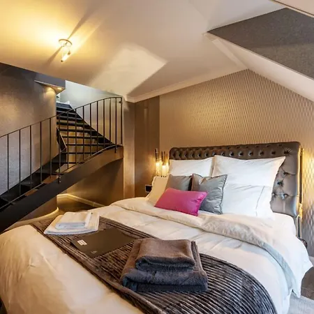 La Belle 10 Hotel