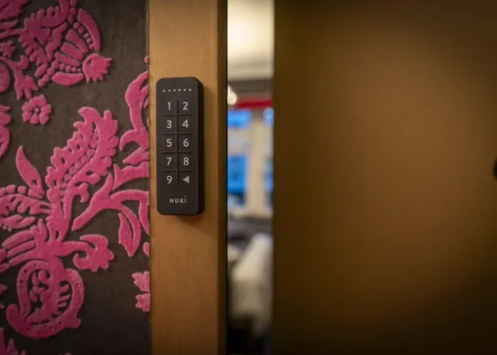 La Belle 10 Hotel 4*